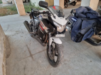 Polar White Honda CBR 250R