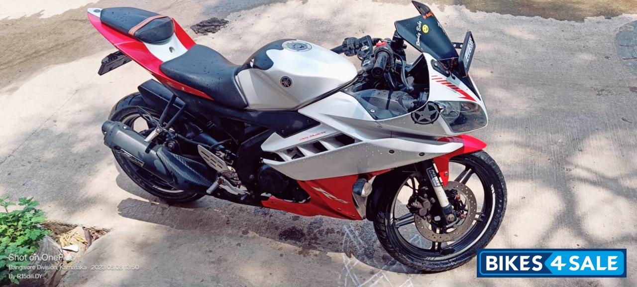 Yamaha YZF R15 V2
