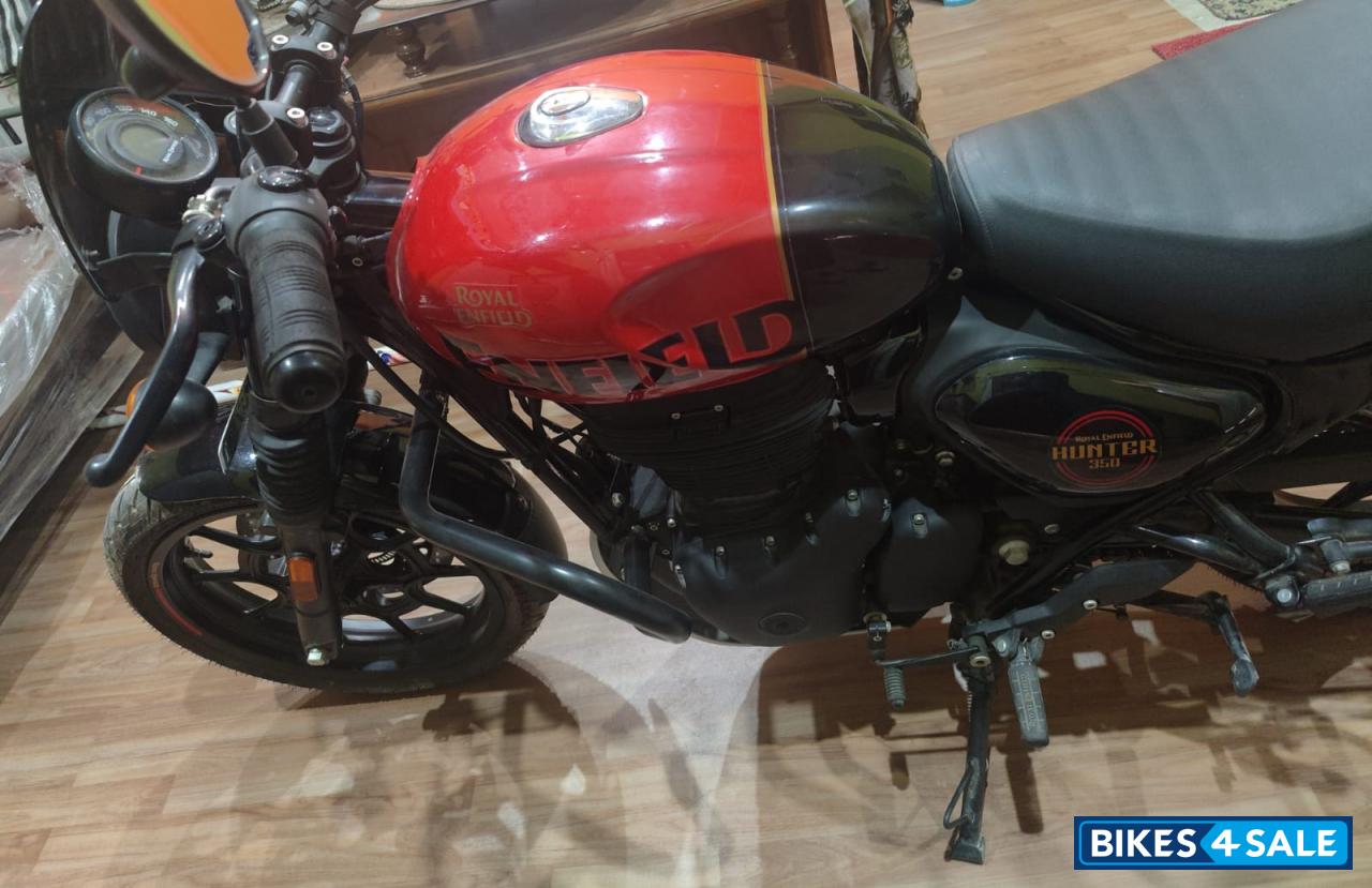 Rebel Red Royal Enfield Hunter 350 Metro Rebel Red Royal Enfield Hunter 350 Metro