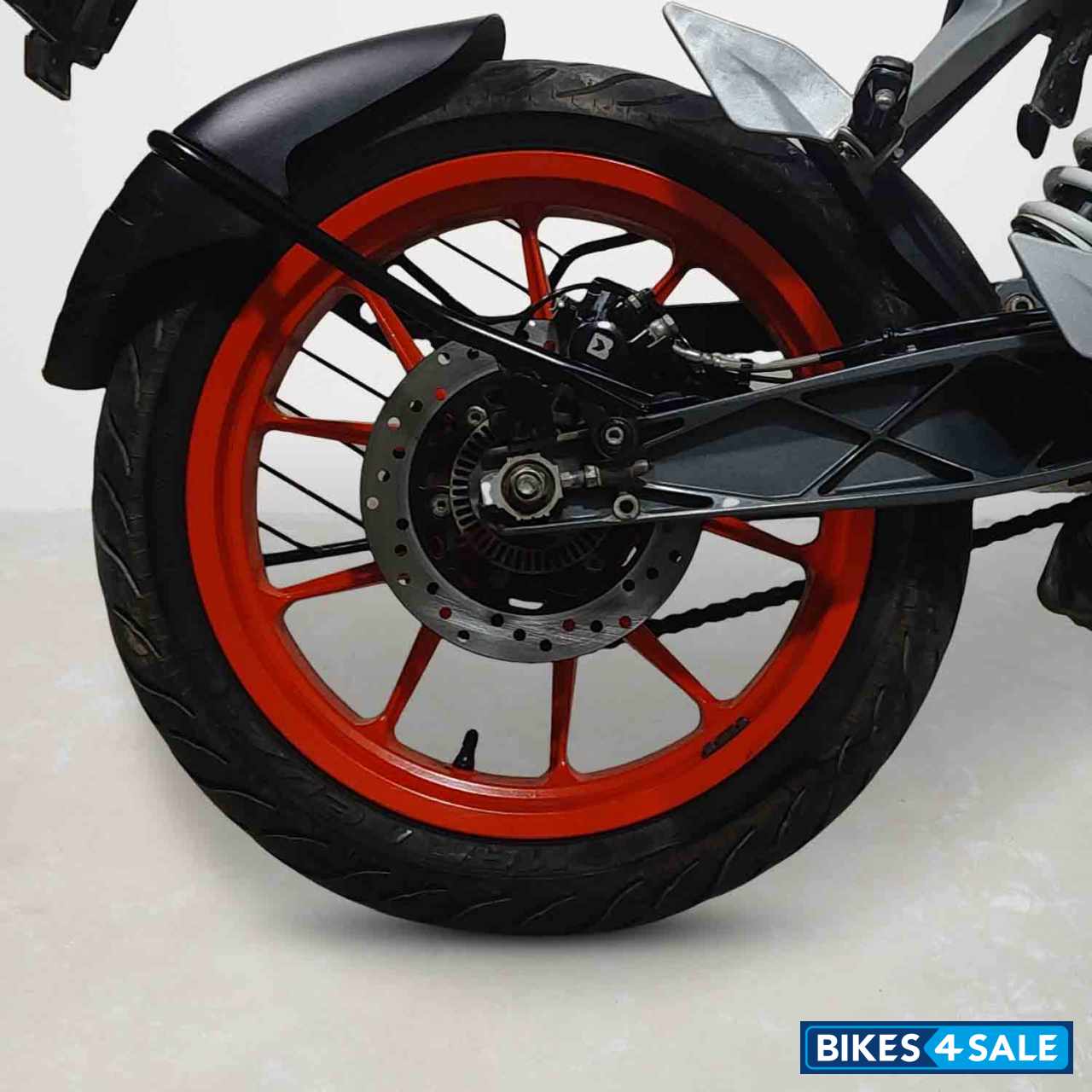 ktm duke 125 back tyre price