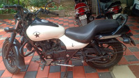 White Bajaj Avenger Street 220