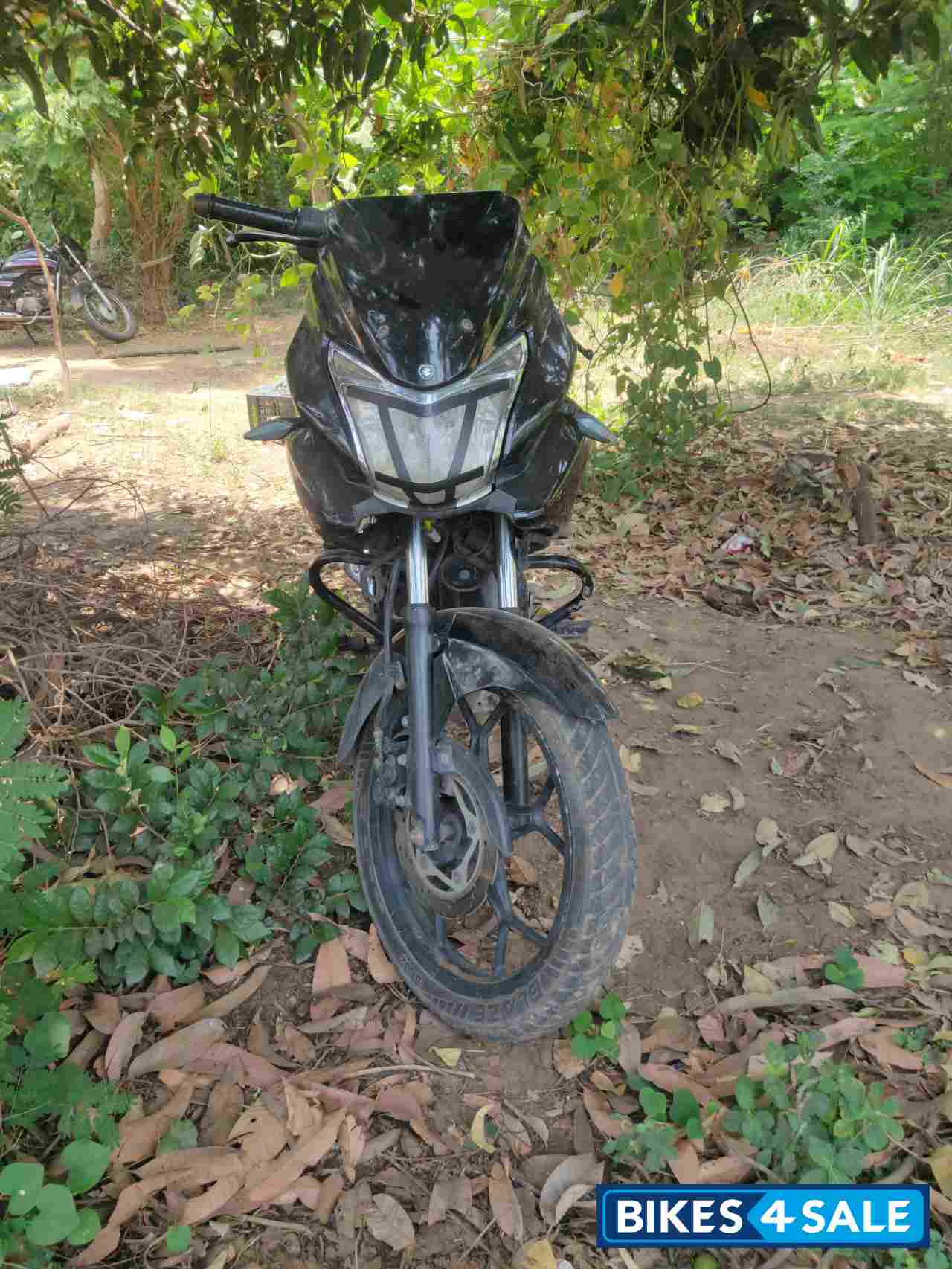 Bajaj Discover 150 F Bajaj Discover 150 F