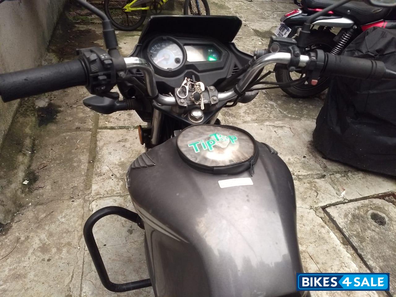 Grey Honda SP125 Grey Honda SP125