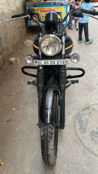 Blue Bajaj Avenger Street 150