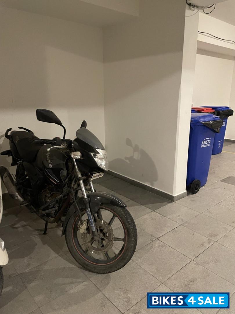 Black TVS Apache RTR 160 Black TVS Apache RTR 160