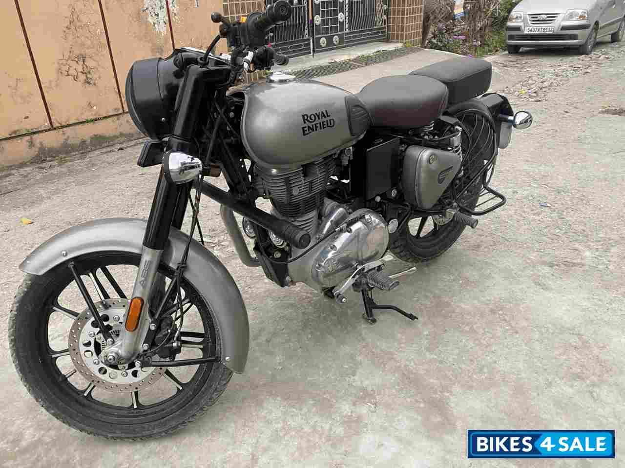 Royal Enfield Classic Gunmetal Grey Royal Enfield Classic Gunmetal Grey