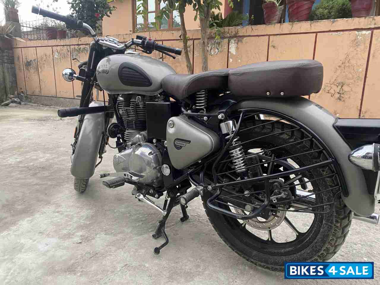 Royal Enfield Classic Gunmetal Grey Royal Enfield Classic Gunmetal Grey