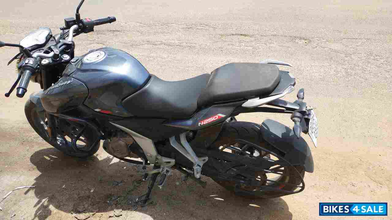 Bajaj Pulsar N250