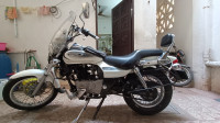 Moon White Bajaj Avenger Cruise 220
