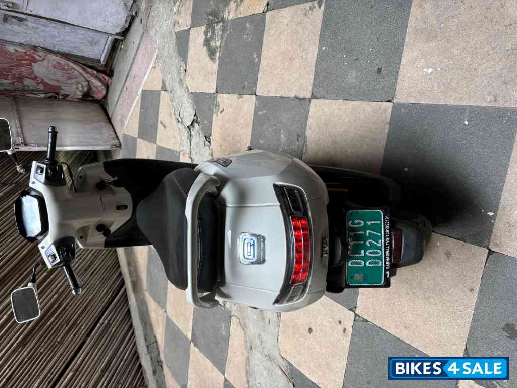 White TVS iQube Electric White TVS iQube Electric