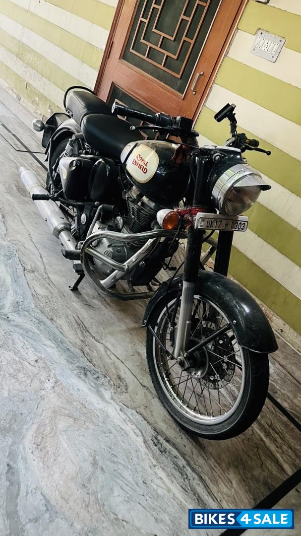Black Royal Enfield Classic 350 Black Royal Enfield Classic 350