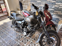 Bajaj Avenger 180 DTS-i