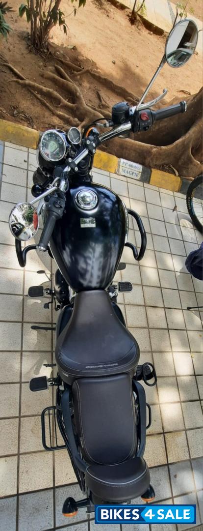 Stellar Black Royal Enfield Meteor 350 Stellar