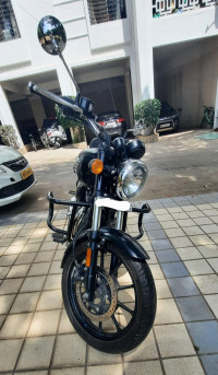 Stellar Black Royal Enfield Meteor 350 Stellar