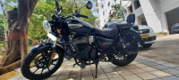 Stellar Black Royal Enfield Meteor 350 Stellar