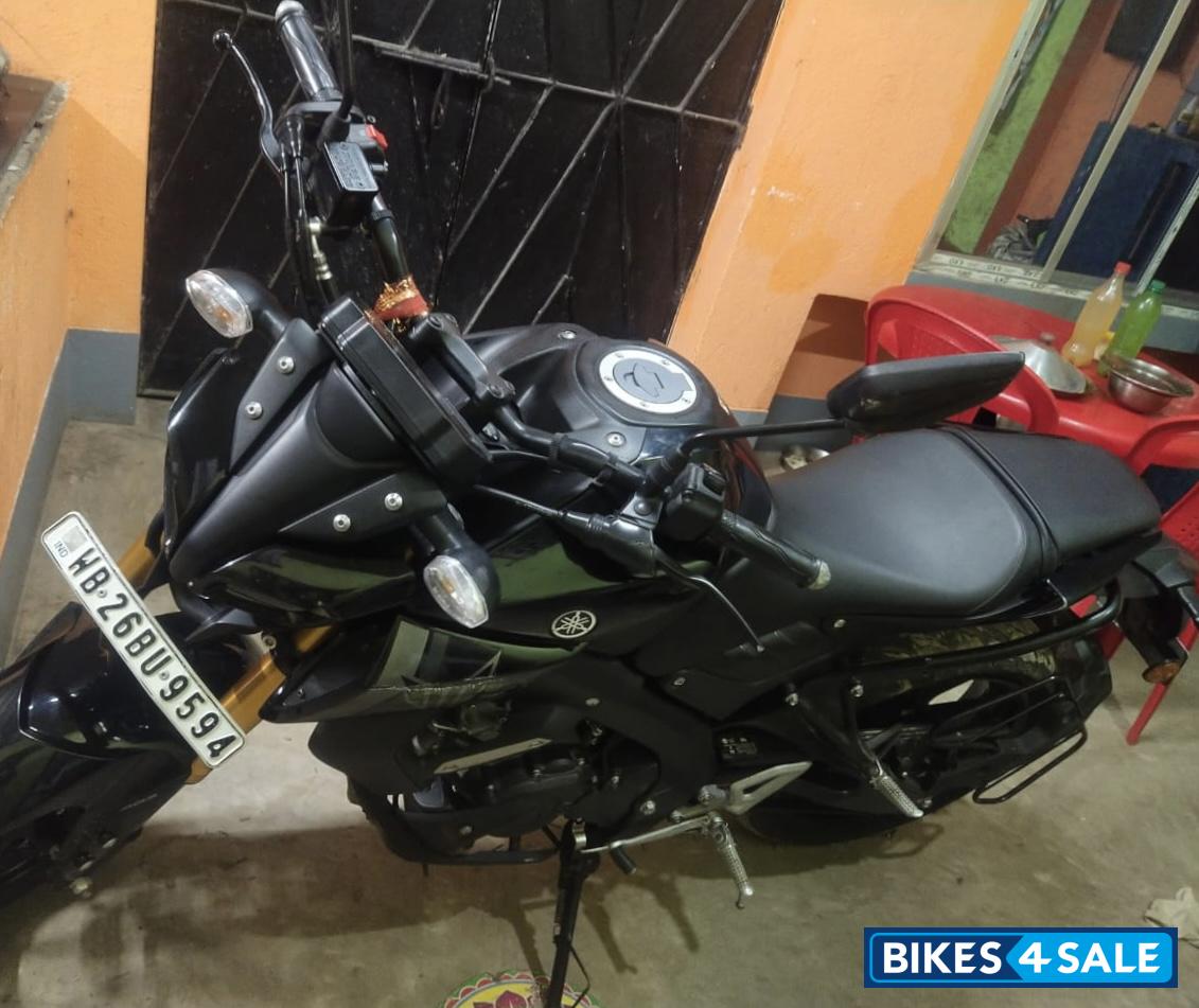Black Yamaha MT-15 BS6 Black Yamaha MT-15 BS6