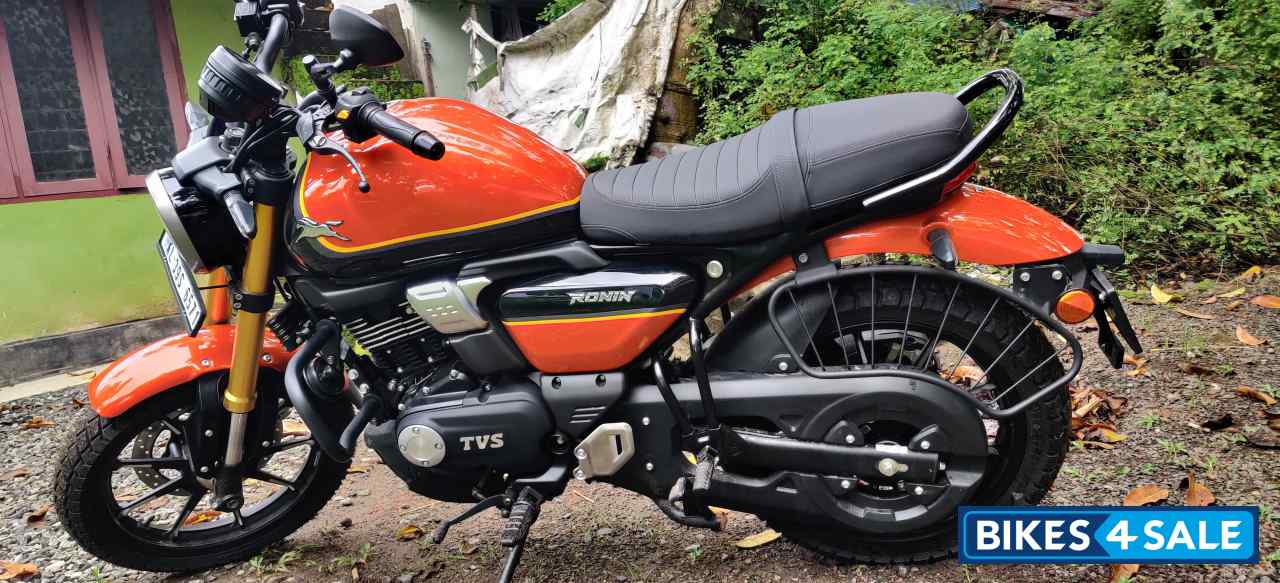 TVS Ronin DS TVS Ronin DS
