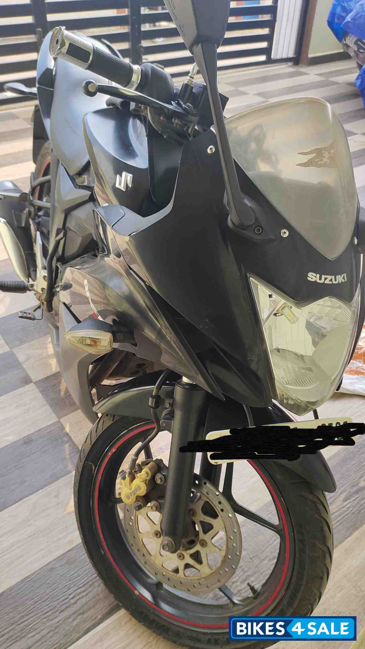 Suzuki Gixxer SF Suzuki Gixxer SF