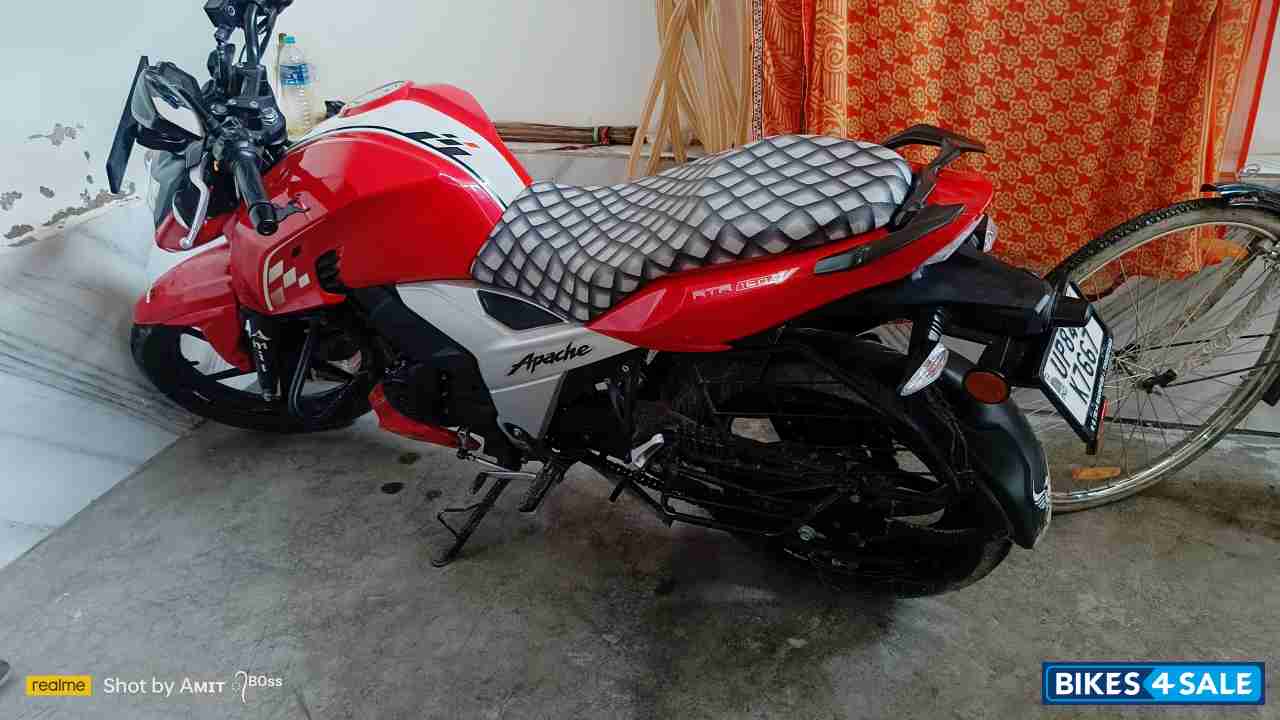Red TVS Apache RTR 160 4V BS6