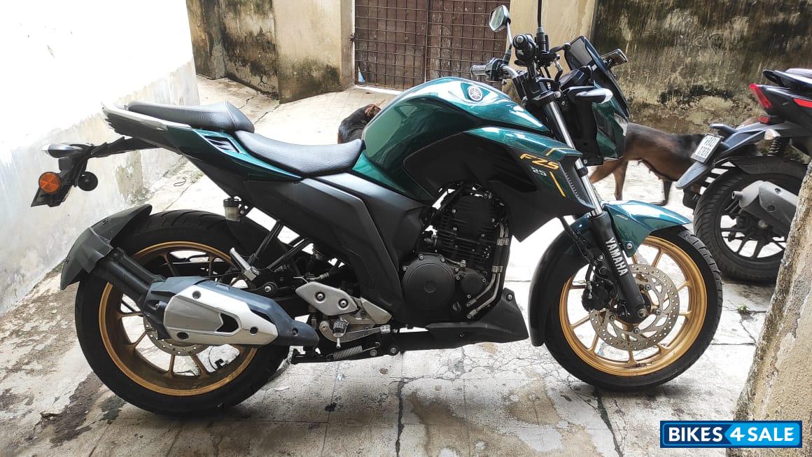 Yamaha FZS 25 Yamaha FZS 25