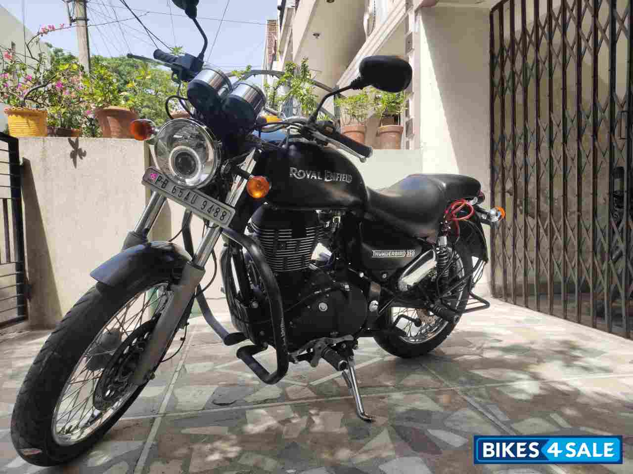 Royal Enfield Thunderbird 350 Royal Enfield Thunderbird 350