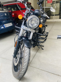 Stellar Black Royal Enfield Meteor 350 Stellar