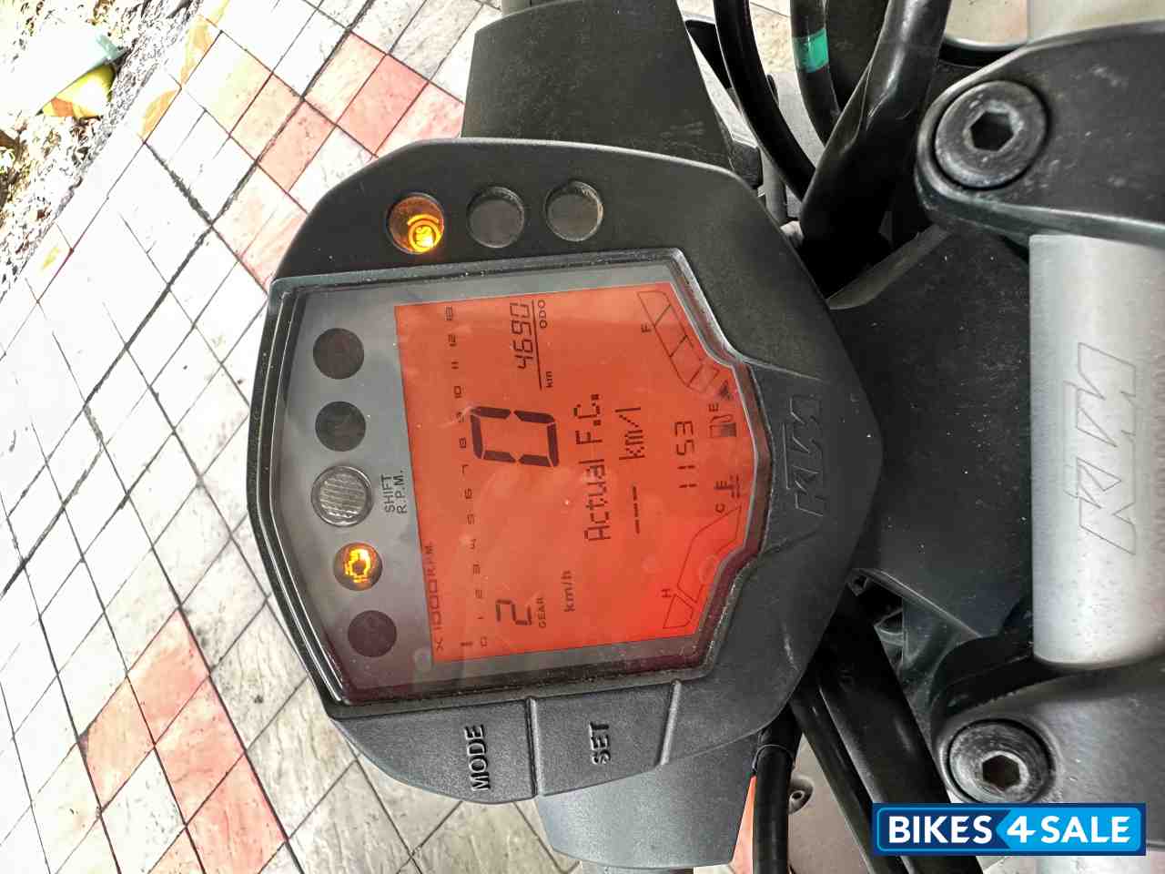 Black Electronic Orange KTM Duke 200 2020 Black Electronic Orange KTM Duke 200 2020
