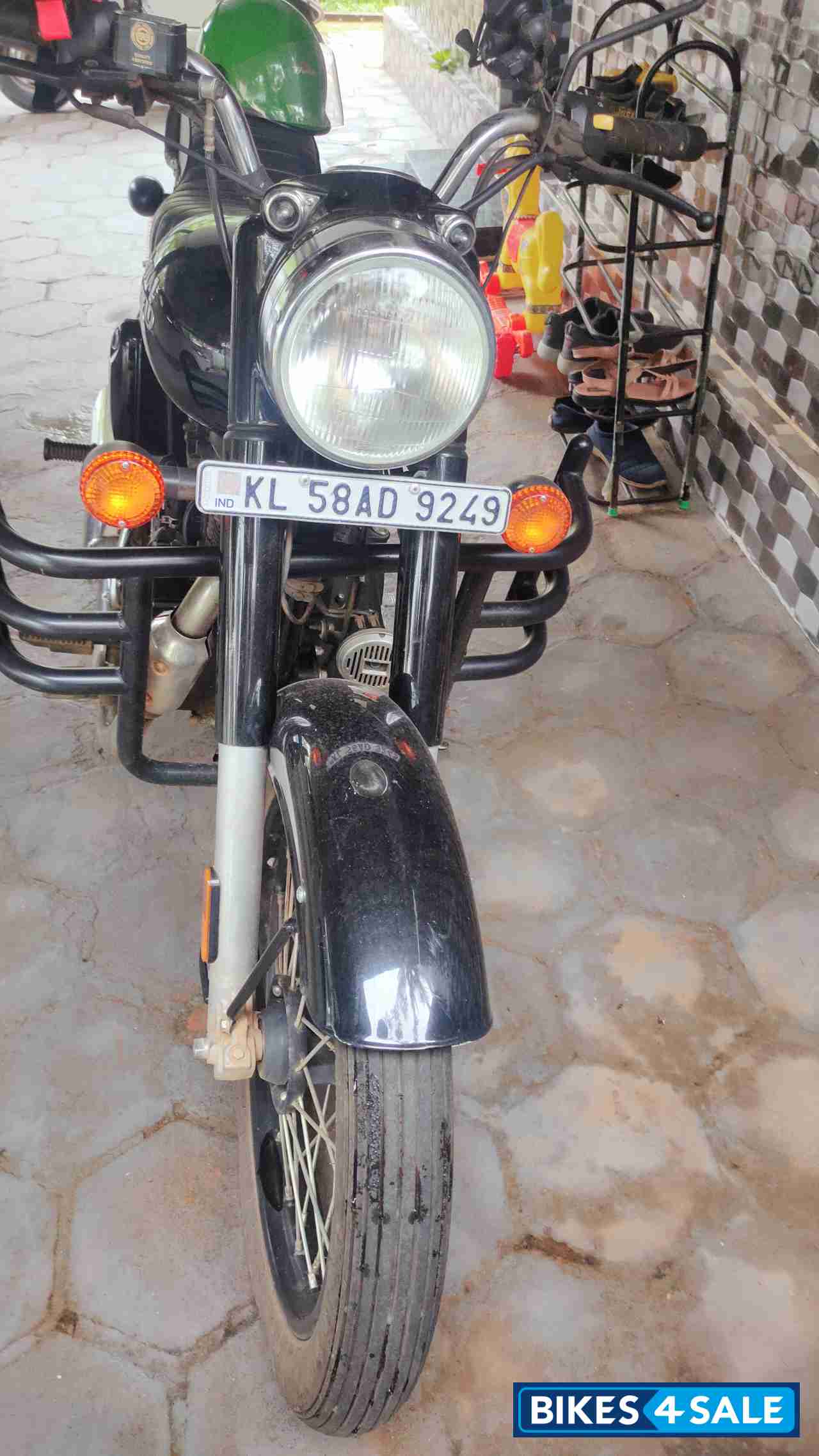 Black Royal Enfield Bullet 350 ES BS6 Black Royal Enfield Bullet 350 ES BS6