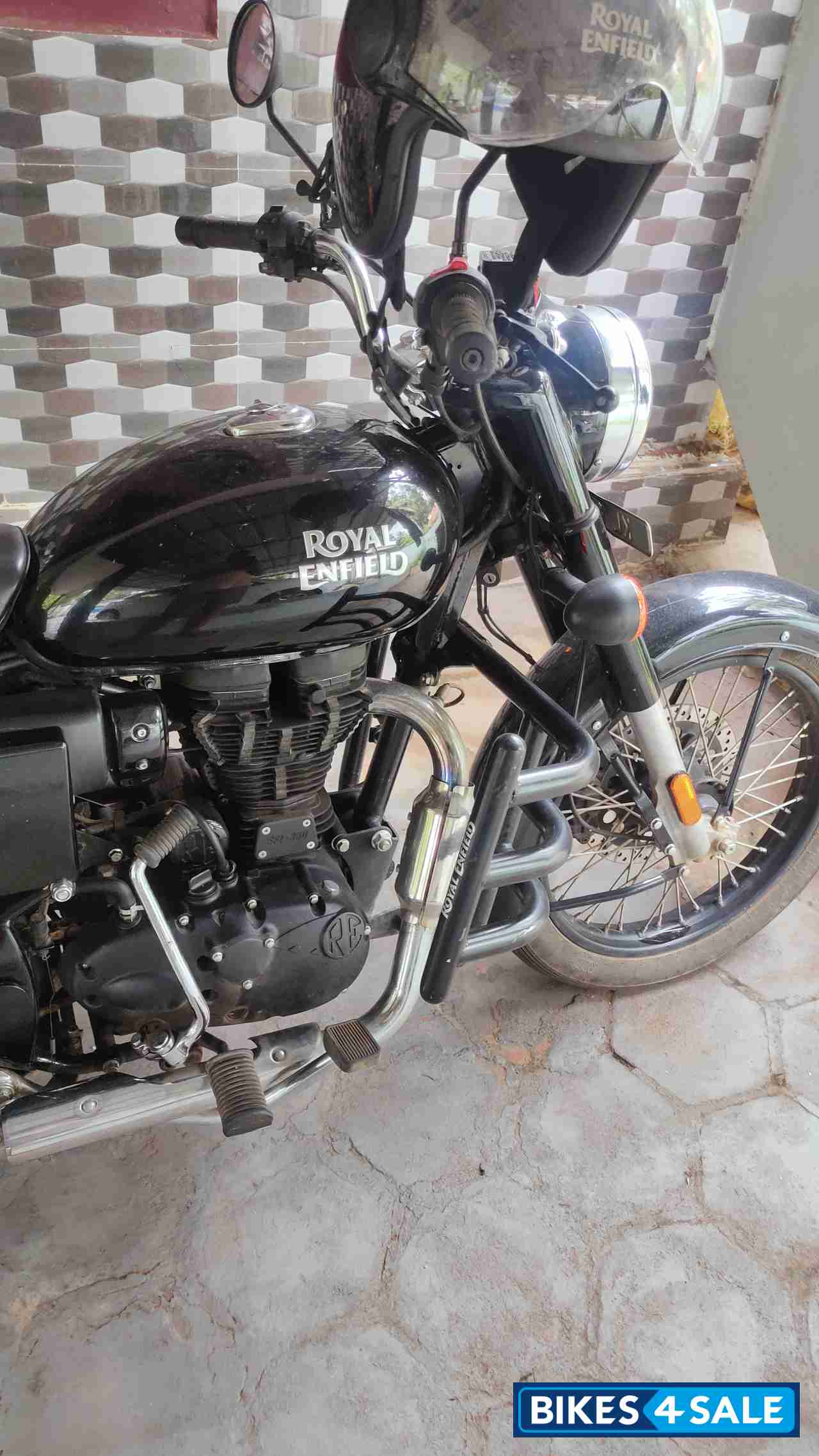 Black Royal Enfield Bullet 350 ES BS6 Black Royal Enfield Bullet 350 ES BS6