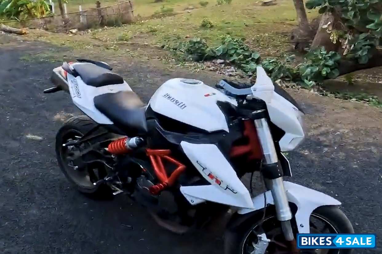 Benelli TNT 600 i Benelli TNT 600 i