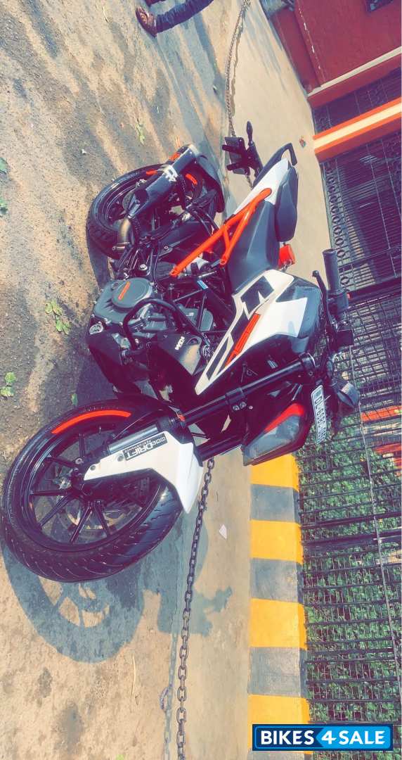 White KTM Duke 250