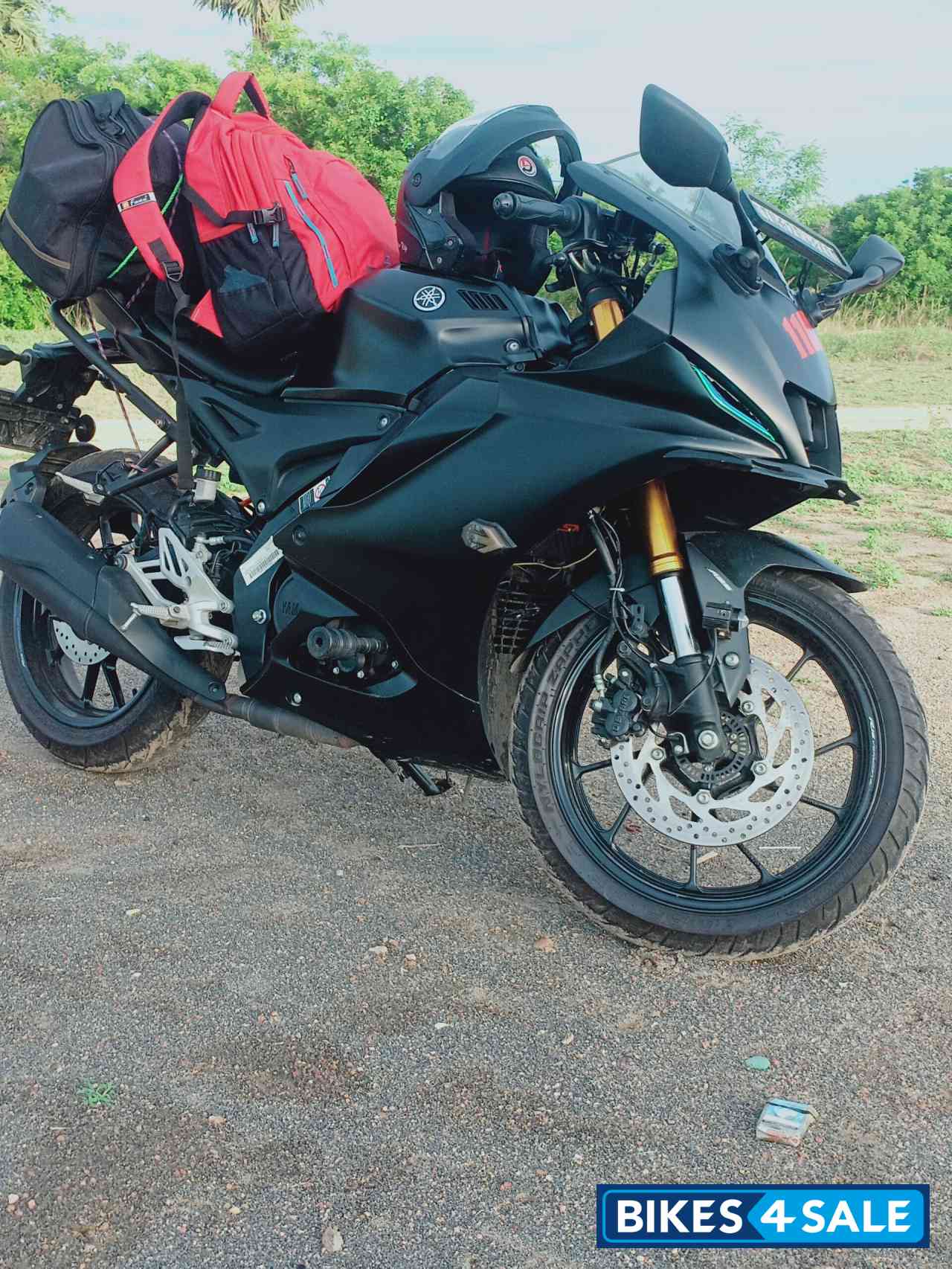 Yamaha R15 V4