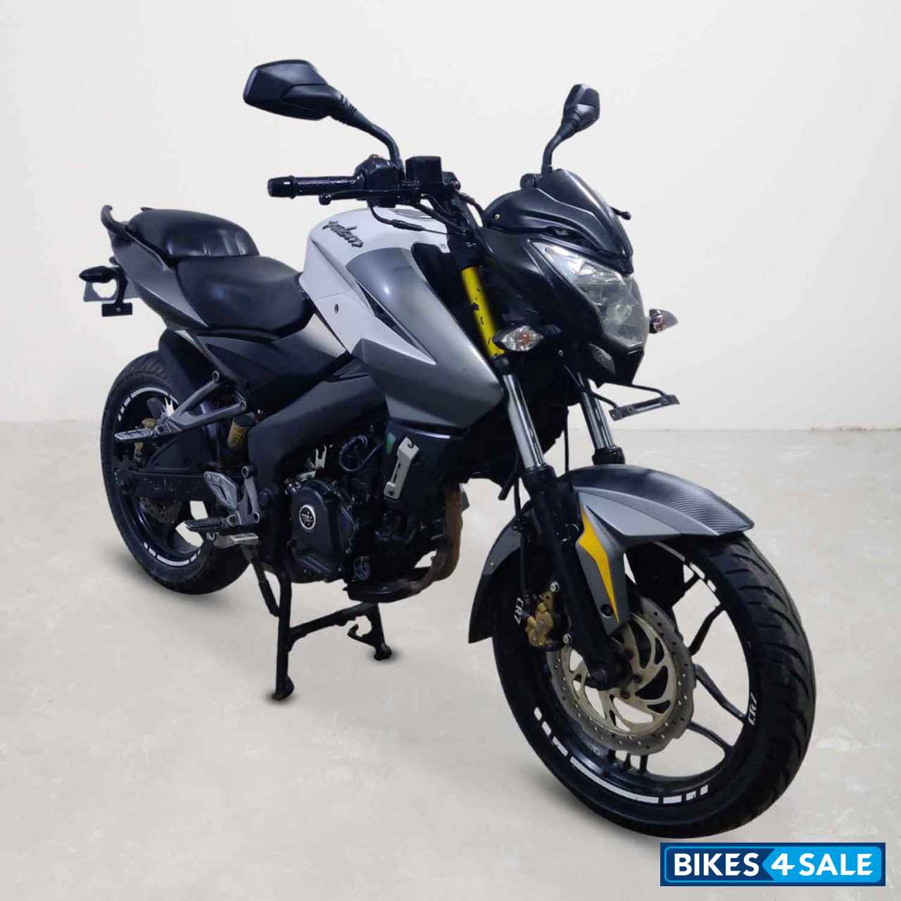 Bajaj Pulsar NS200