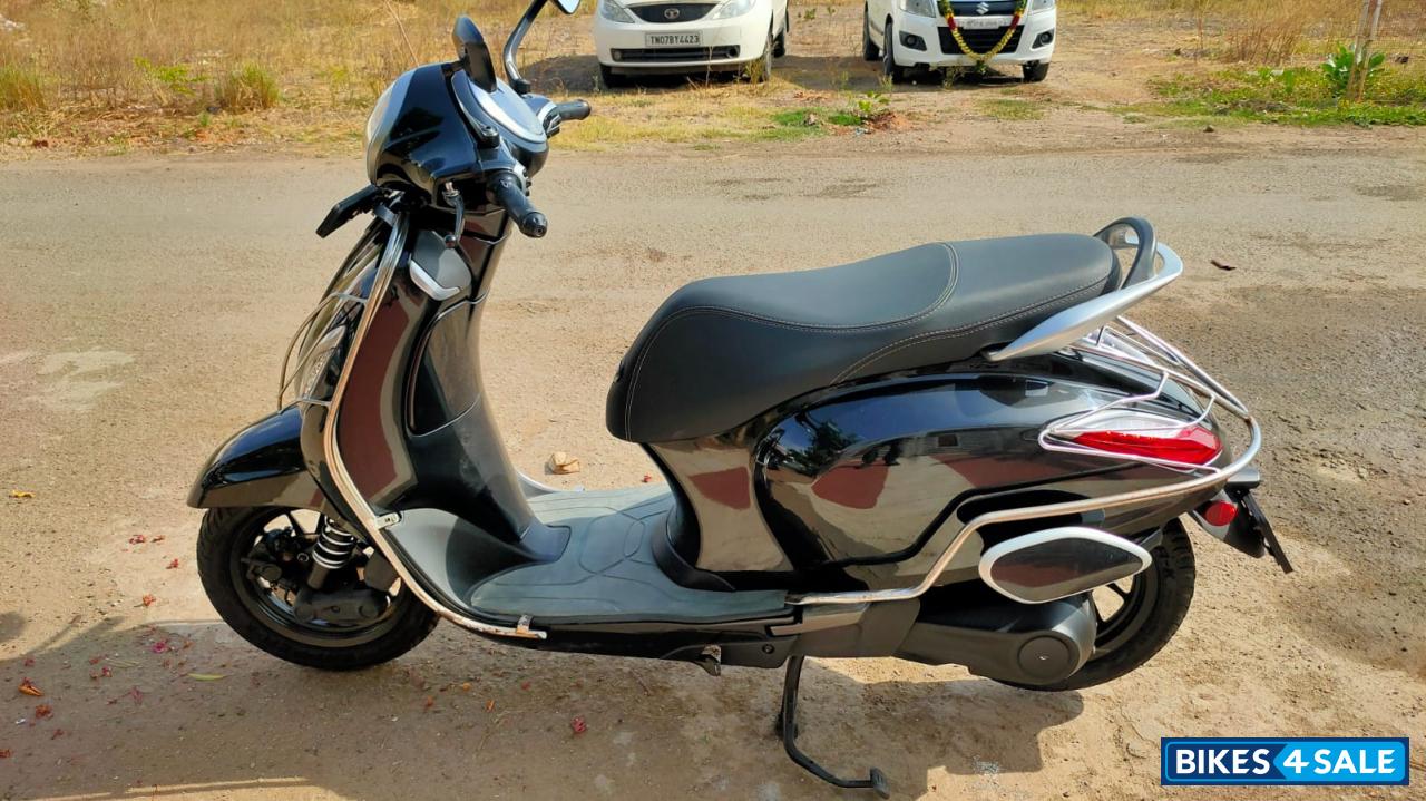 Brooklyn Black Bajaj Chetak Premium