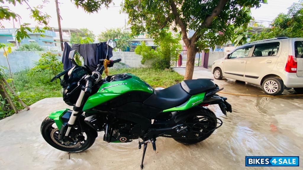 Green Bajaj Dominar 400 ABS BS6 Green Bajaj Dominar 400 ABS BS6