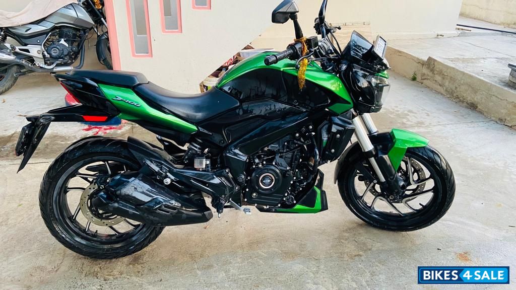 Green Bajaj Dominar 400 ABS BS6 Green Bajaj Dominar 400 ABS BS6