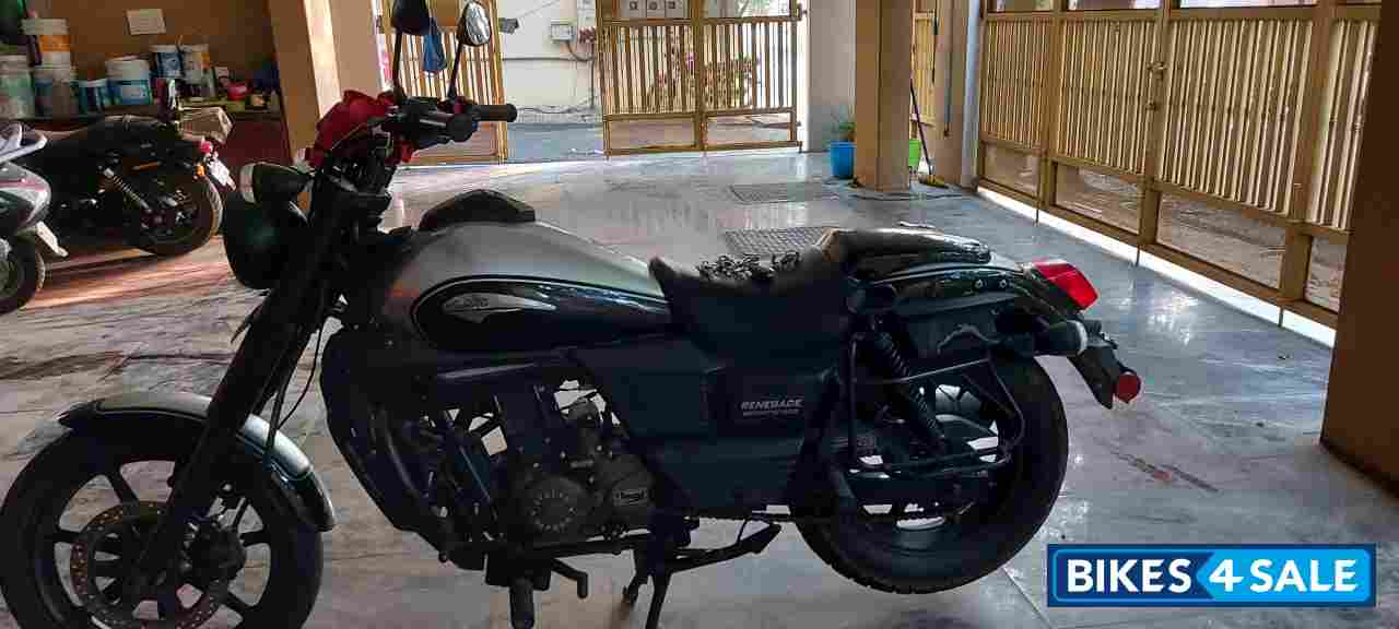 Silver UM Renegade Sports S Silver UM Renegade Sports S