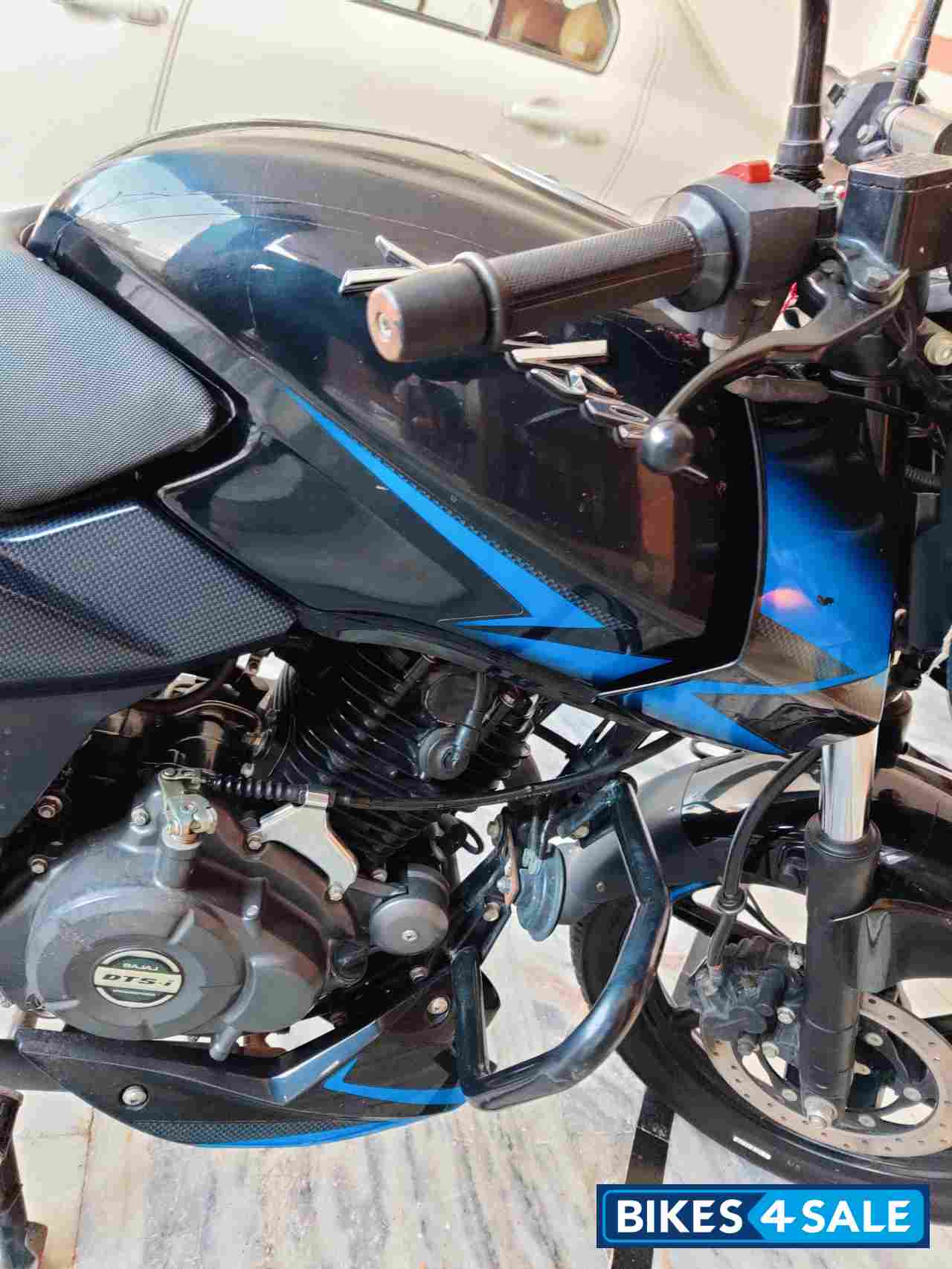 Bajaj Pulsar P150 Twin Disc Split Seat