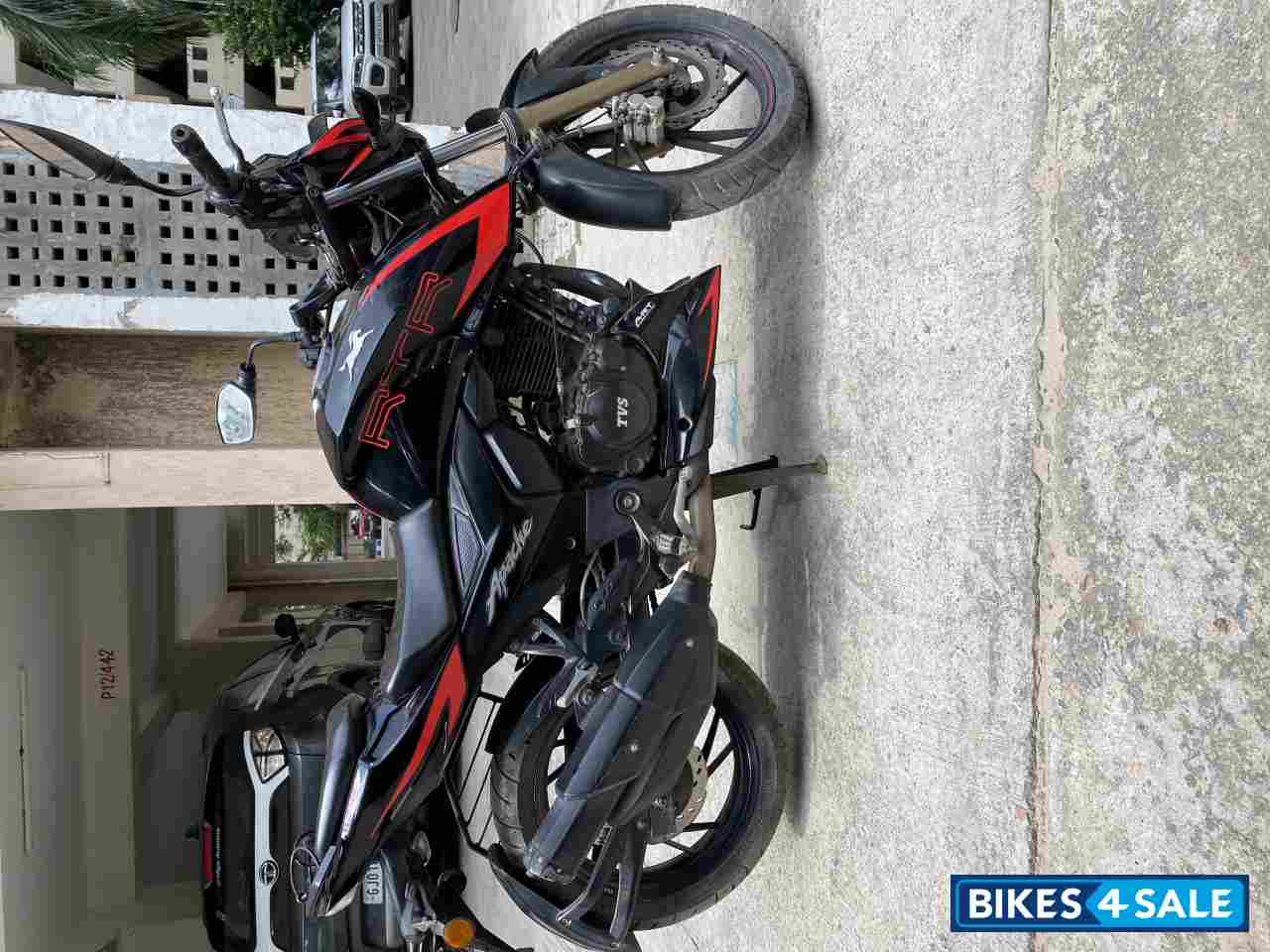 TVS Apache RTR 200 4V ABS TVS Apache RTR 200 4V ABS