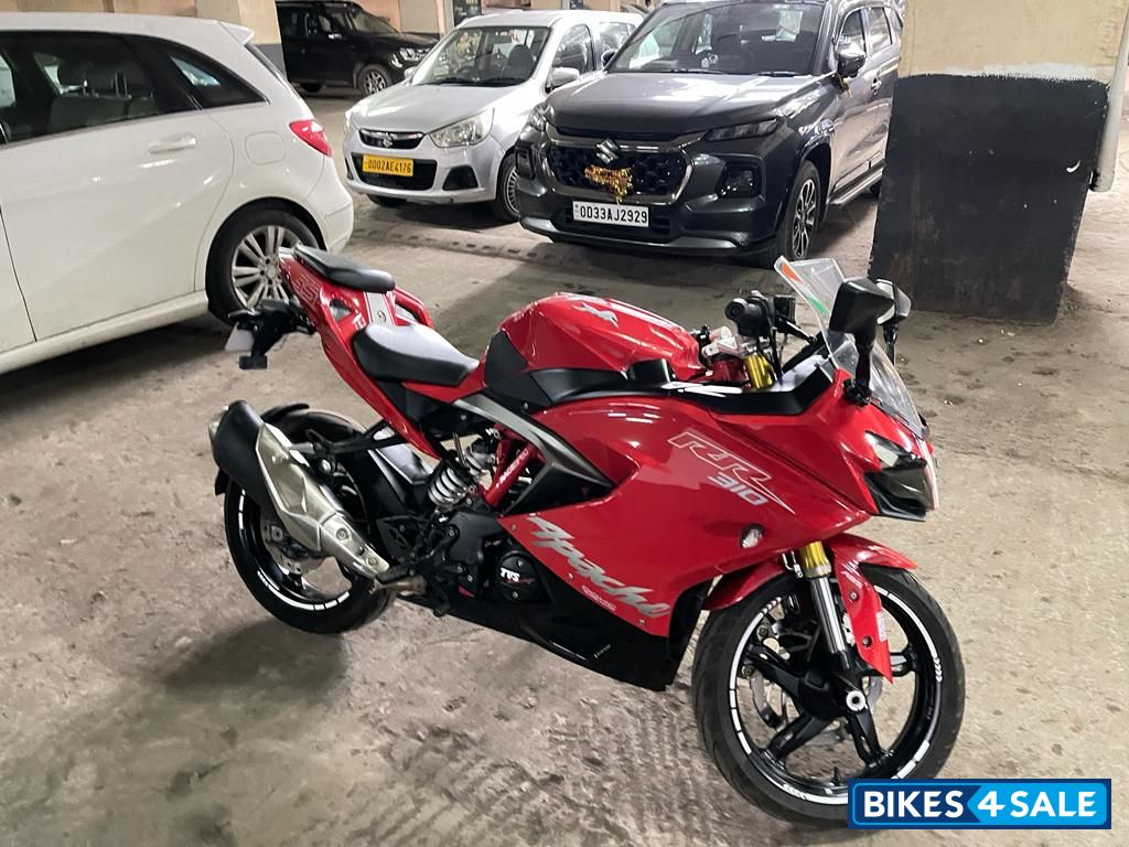 Red TVS Apache RR 310 Red TVS Apache RR 310