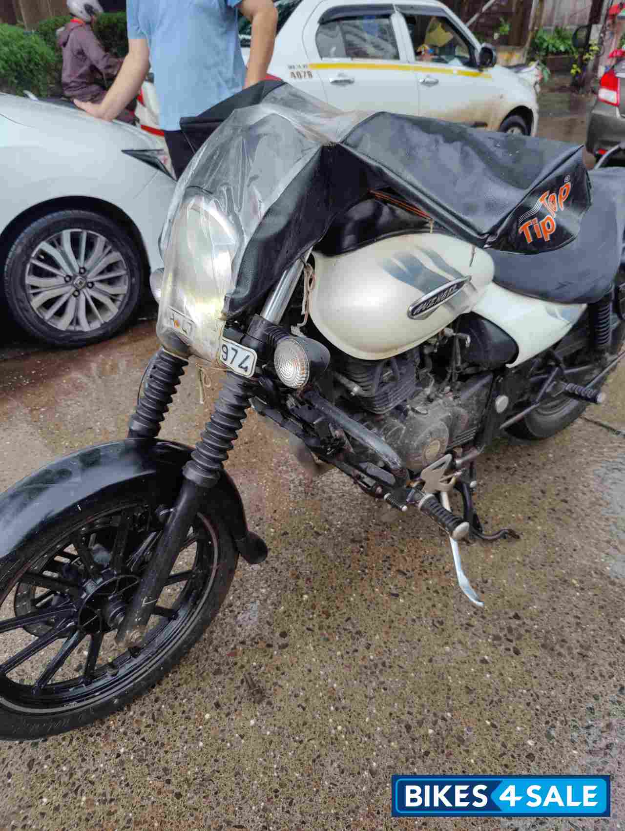 Bajaj Avenger Street 220