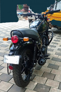 Factory Black Royal Enfield Hunter 350 Retro