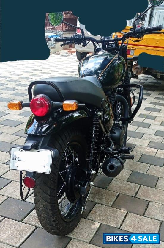 Factory Black Royal Enfield Hunter 350 Retro Picture 4. Bike ID 590898 ...