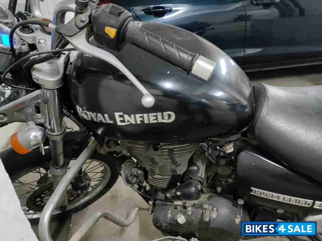 Black Royal Enfield Thunderbird 500 Black Royal Enfield Thunderbird 500