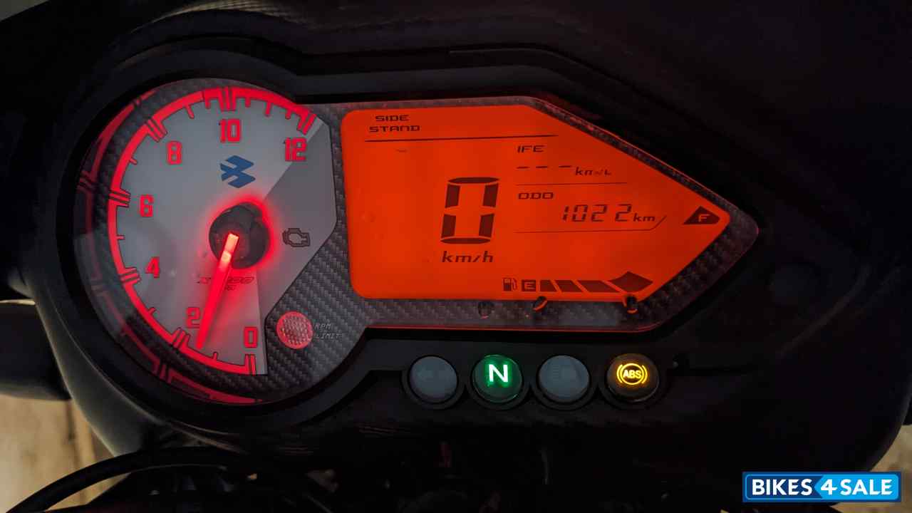 Black Bajaj Pulsar 150 BS6 Black Bajaj Pulsar 150 BS6