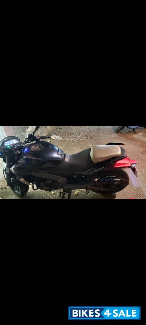 Midnight Blue Bajaj Dominar 400