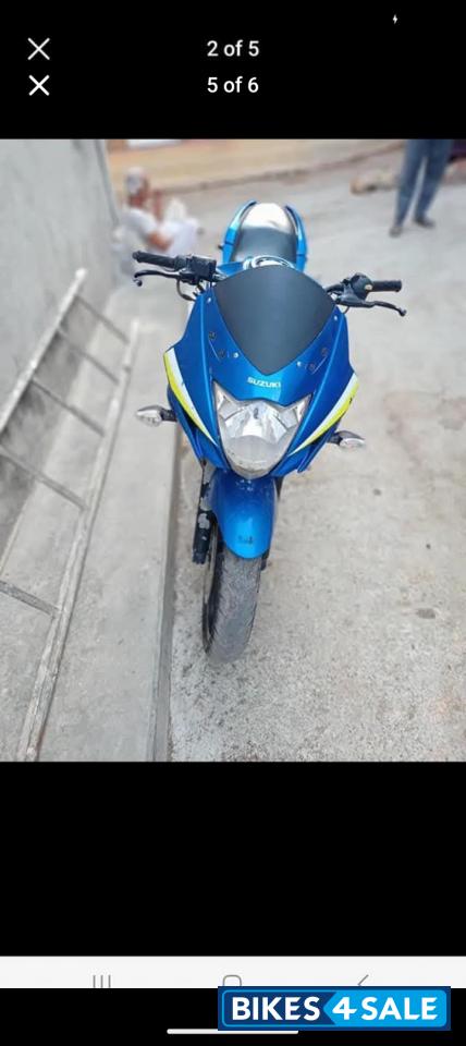 Blue Suzuki Gixxer SF Blue Suzuki Gixxer SF
