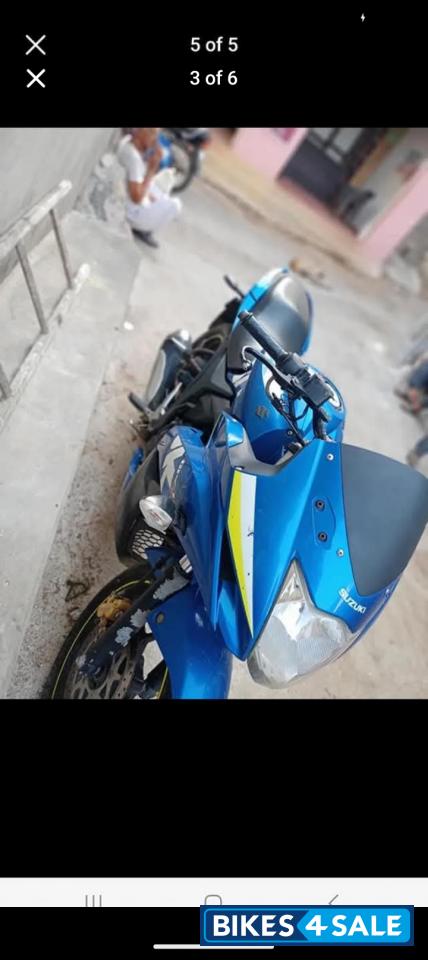 Blue Suzuki Gixxer SF Blue Suzuki Gixxer SF