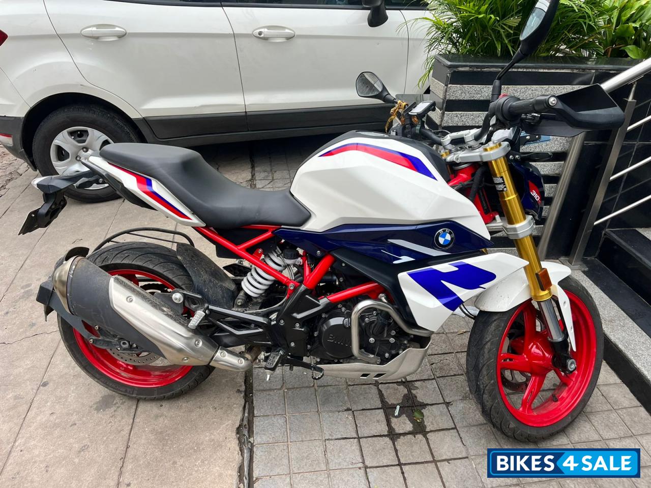 Kyanite Blue BMW G 310 R