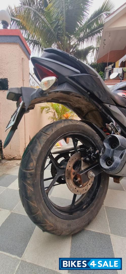 Suzuki Gixxer SF Suzuki Gixxer SF